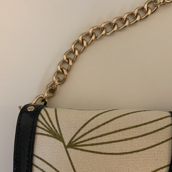 New Elaine Turner clutch with chain strap - Picture 4 of 6